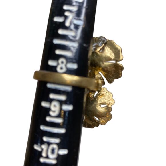 Size 8.5 Goldtone Statement Cluster Floral Ring 35mm - Picture 10 of 11